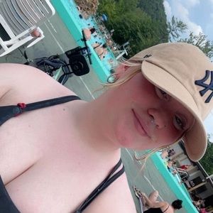 Meet your Posher, Krysta